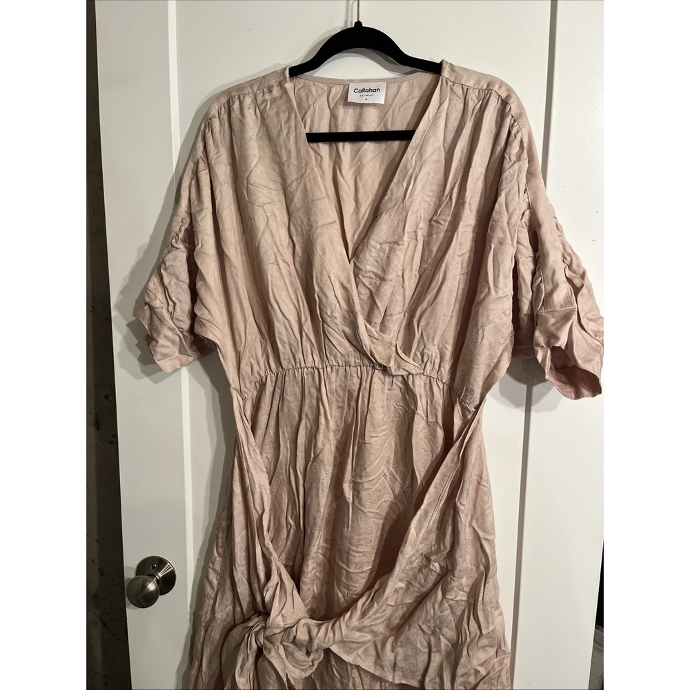 Callahan blush pink Long wrap dress v-neckline and short sleeves Medium
